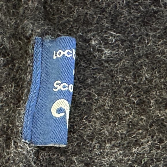 Harry Potter Gryffindor™ XS Youth Lambswool Sweater Uniform Made in Scotland EUC - Picture 13 of 14